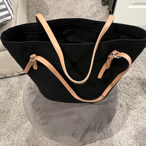 Black spring/summer handbag with leather strap - Picture 5 of 5